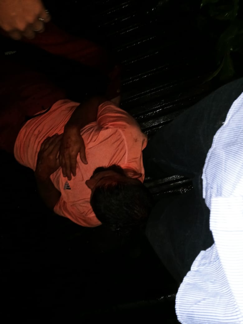 #Morazan Un conductor resultó lesionado en un accidente de tránsito registrado esta noche y fue trasladado a un centro asistencial. El percance ocurrió sobre la Carretera a Perquin, a la altura del desvío de Meanguera, el departamento de Morazán.