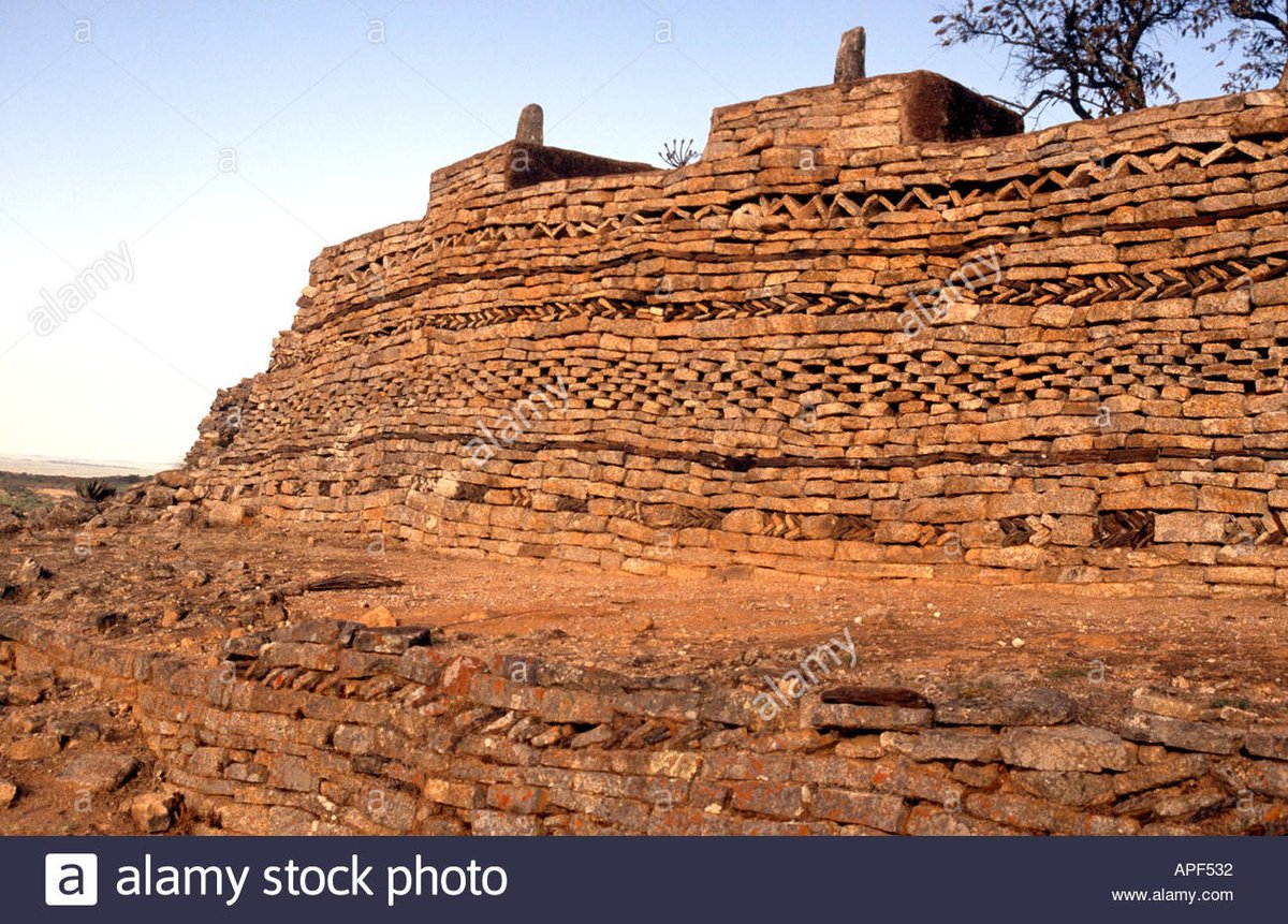 Zimbabwe: The amazing decorated dry-stone walls of Naletale, the remains of the aforementioned Torwa dynasty's capital between the 16th and 18th centuries! Looted by European travelers in the 1800s, escavators in the 1900s, etc and now monumentalized.