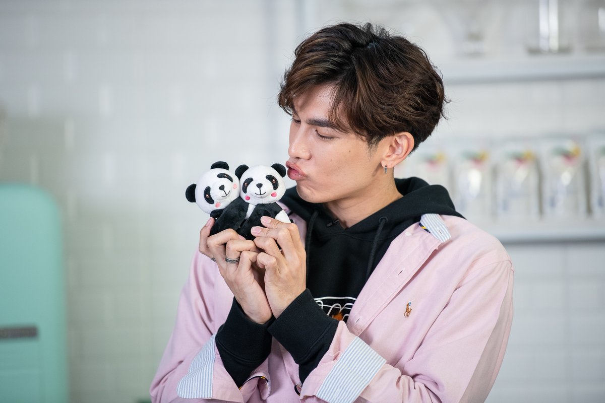 1Collagen's tweet photo. #ประกาศรายชื่อผู้ได้รับของรางวัล จากการร่วม Hashtag #1CollaXMewSuppasit ตุ๊กตาหมีคมบังวะและตุ๊กตาข้อมือหมีแพนด้า ☺️😄☺️ ที่ FB: 1Collagen นะคะ ขอบคุณทุกคนมากค่า น่ารักที่สุดจริงๆเลย #Mewlions #MewSuppasit #MewSuppasitStudio #หวานใจมิวกลัฟ https://t.co/wXdoAdY4kq