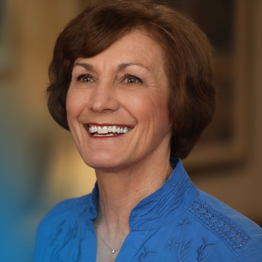 The Lincoln Project (@projectlincoln) on Twitter photo Dr. <a href="/BarbaraBollier/">Dr. Barbara Bollier</a> is running to be a U.S. Senator in Kansas and can help us defeat Trumpism.
The most recent poll has her 2 points ahead of her opponent, but she needs *your* help:
1. Follow Dr. <a href="/BarbaraBollier/">Dr. Barbara Bollier</a>
2. Retweet this tweet Dr. <a href="/BarbaraBollier/">Dr. Barbara Bollier</a> is running to be a U.S. Senator in Kansas and can help us defeat Trumpism.
The most recent poll has her 2 points ahead of her opponent, but she needs *your* help:
1. Follow Dr. <a href="/BarbaraBollier/">Dr. Barbara Bollier</a>
2. Retweet this tweet