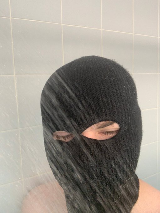 live in 3 hours https://t.co/FRrvozEqeS