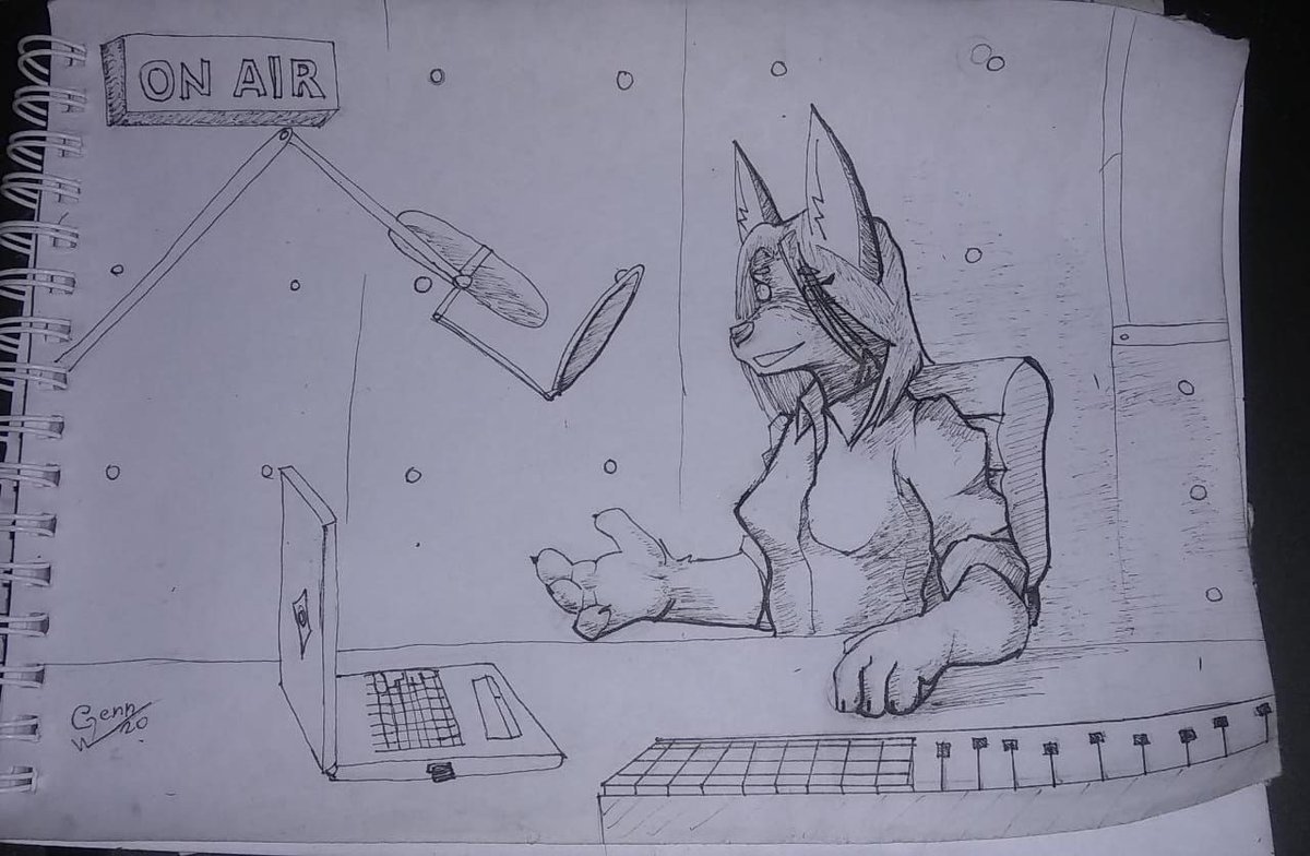 #inktober2020 day 4 radio

@OnePersonGang 

Well... I try it xD
Surprise!(?