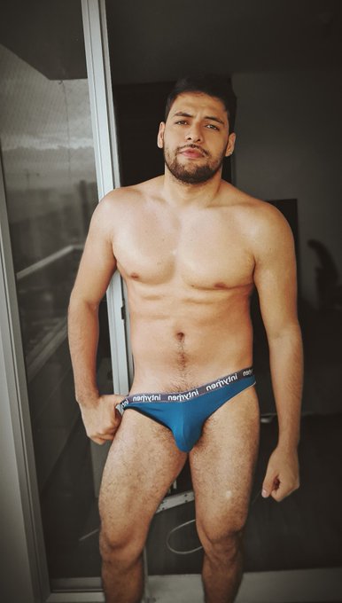 do you like the blue???? come see me wear it for you here https://t.co/FUpwrDv7M6 dont forget to RETWEET