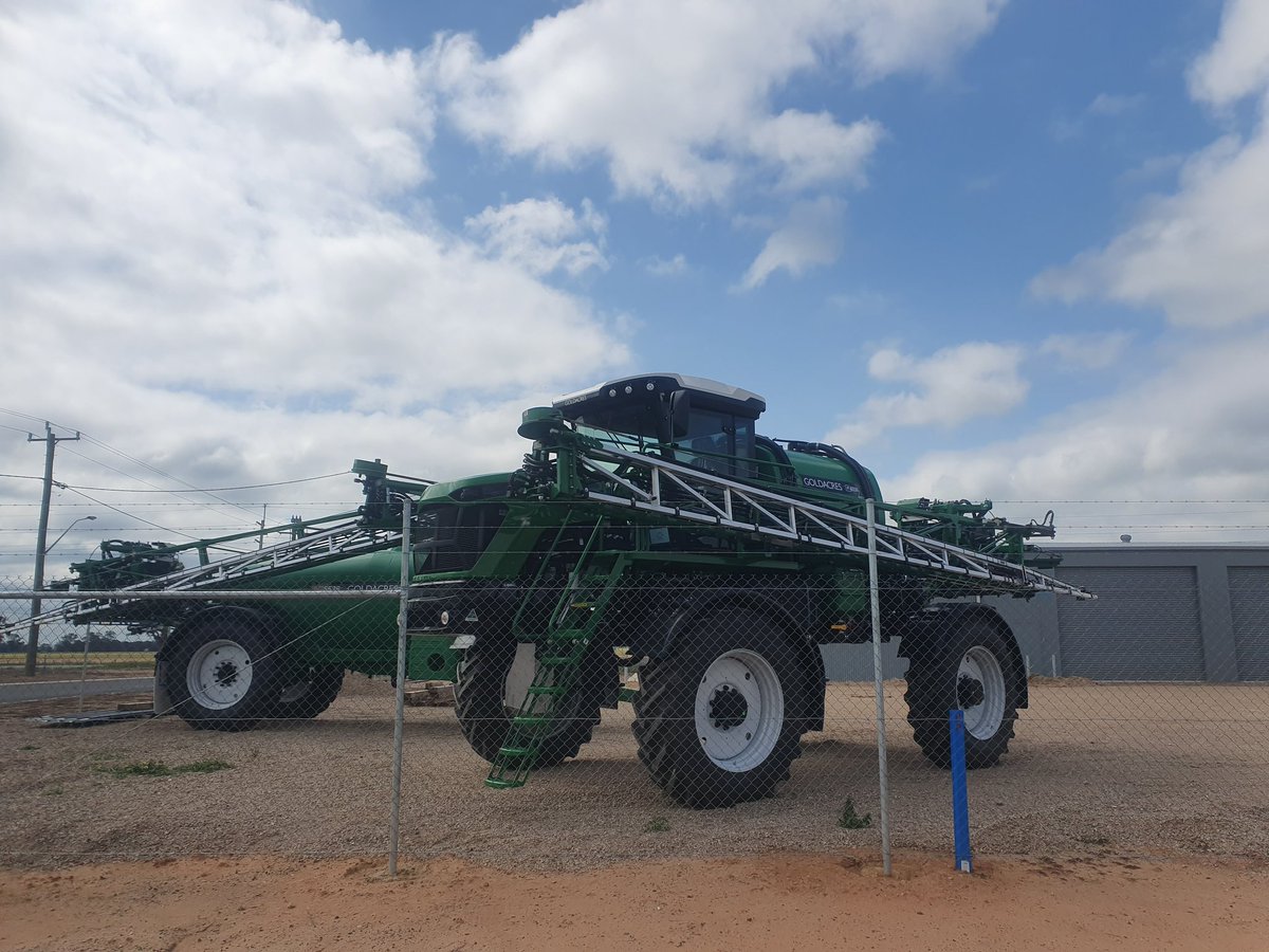 VantageVic's tweet photo. New in stock today!! @GoldacresAust G4 4x4 Crop Cruiser 3TS boom with Rapid fire Rapid Flow.. 18.4" tyres, greenstar/ trimble steering valve and an alemlube auto greaser system fitted https://t.co/2t9RF7gYJ9