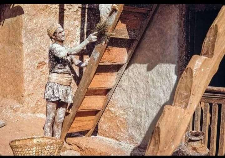 Ramchan07472978's tweet photo. हाम्रो बुबा आमा लाई  दशै यसैगरी लाग्थ्यो
पहिला पहिला https://t.co/PYegGC720W