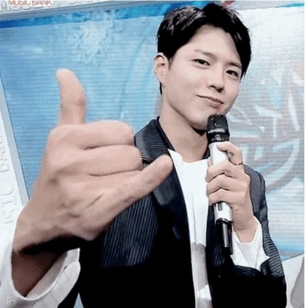 ms_bluemagic's tweet photo. 🖐️💕😘
The masculine hand that contrasts with @BOGUMMY 's ''handsome' face

With his just one hand, he can hold my two hands
 https://t.co/fRLM1qccCM

#ParkBoGum #박보검 #SaHyeJun #사혜준
#RecordOfYouth #청춘기록 #청춘기록박보검
#드라마청춘기록 #월화드라마 https://t.co/iggl1jaOtj