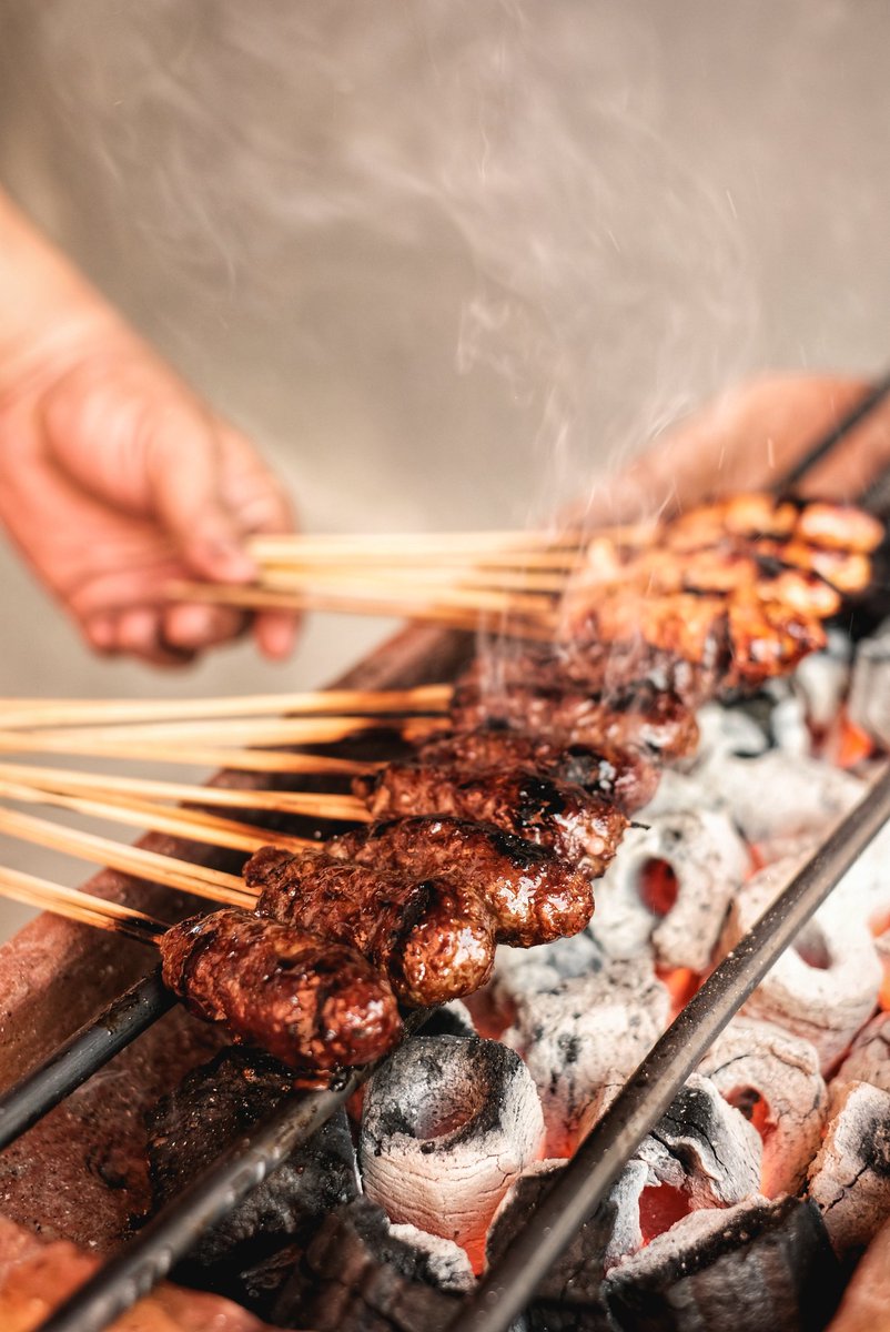 TretanMuslim's tweet photo. Saya bekerjasama dengan teman membuka rumah makan Honger Semarang yang menjual macam sate dan nasi goreng kambing. Buat yang di Semarang monggo mampir alamatnya di Jl. Karang Rejo Raya, Banyumanik, Semarang. https://t.co/oKUcpM5iVx