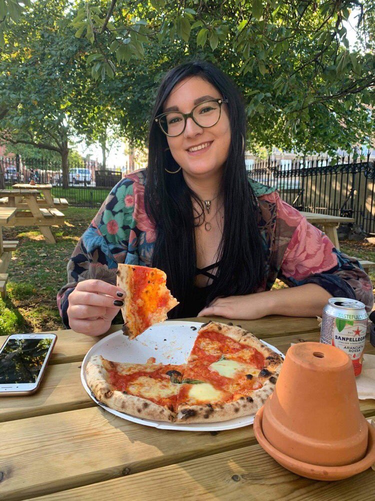 ✨ introducing our committee members ✨
name: Georgina
course and year: 3rd year film &amp; tv 🎥 
role: equality and diversity officer;
I make sure all our events are inclusive of and accessible for everyone!
feminist icon: Frida Kahlo 
💗