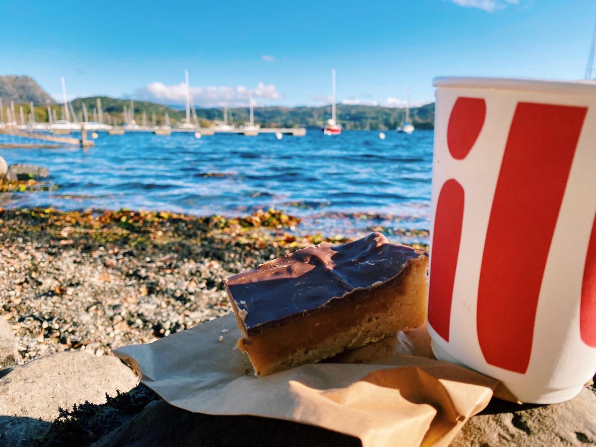 Coniston you didn’t let us down #Sundaysun #illy #coffee #cake #coffeebug #whataplace