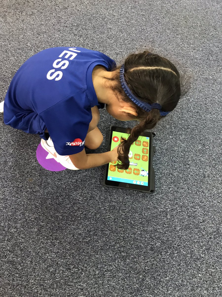 JESSICTDept's tweet image. @JESSPrimaryYR1 busy coding sequences using #codeapillar. #codingisfun #codingtwitter