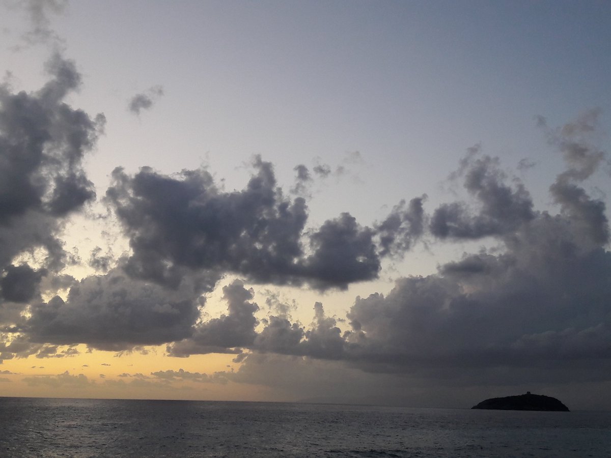 myNazzaro's tweet photo. #offshore https://t.co/PYCfilabWD