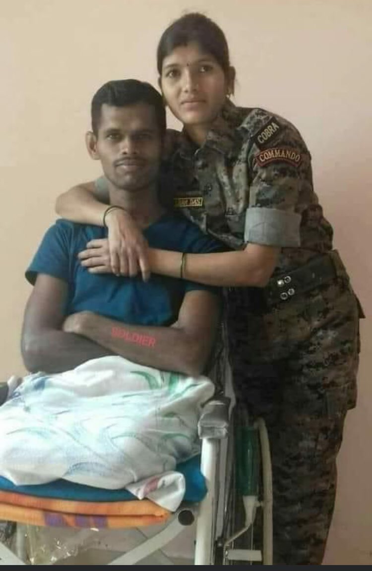 नक्सलियों द्वारा किए गए IED ब्लास्ट मे अपने दोनों पैर गंवाने वाले CRPF कमांडो 'बी राम दास' अपनी कमांडो पत्नी के साथ..! मेरे लिए सबसे बड़े सेलिब्रेटी परम योद्धा यही है.. मेरे हीरो नायक ये हैं और आपके???