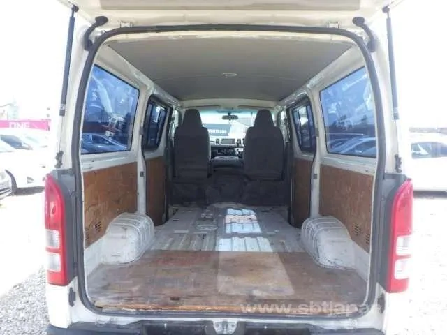 RtsUganda's tweet photo. TOYOTA HIACE VAN 2006/3 DX
CIF:  USD 6,380

Transmission:AT
Color:White
Drive:2WD
Door:5Steering:RHD
Seats:3
Engine Type:2KD
Engine Size:2,490cc
Mileage:271,000km
Fuel:DIESEL

#Toyota #SBTUganda  #usedcarsinuganda #ToyotaHiaceVan #hiacevan  #hiacecommuter https://t.co/Xb1MER4ygv