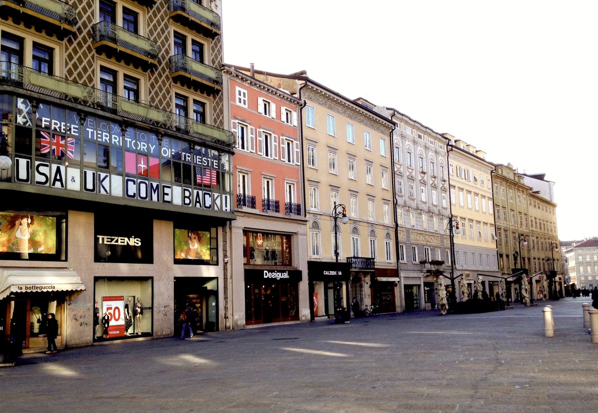 TriesteLibera's tweet photo. Oggi #5Ottobre Trieste ricorda la buona amministrazione del suo primo Governo di Stato Britannico-Statunitense.
#AMGFTT ๐บ๐ธ๐ฌ๐ง
#BETFOR #TRUST #FTT73 #Trieste73 https://t.co/6tweyYrV0i