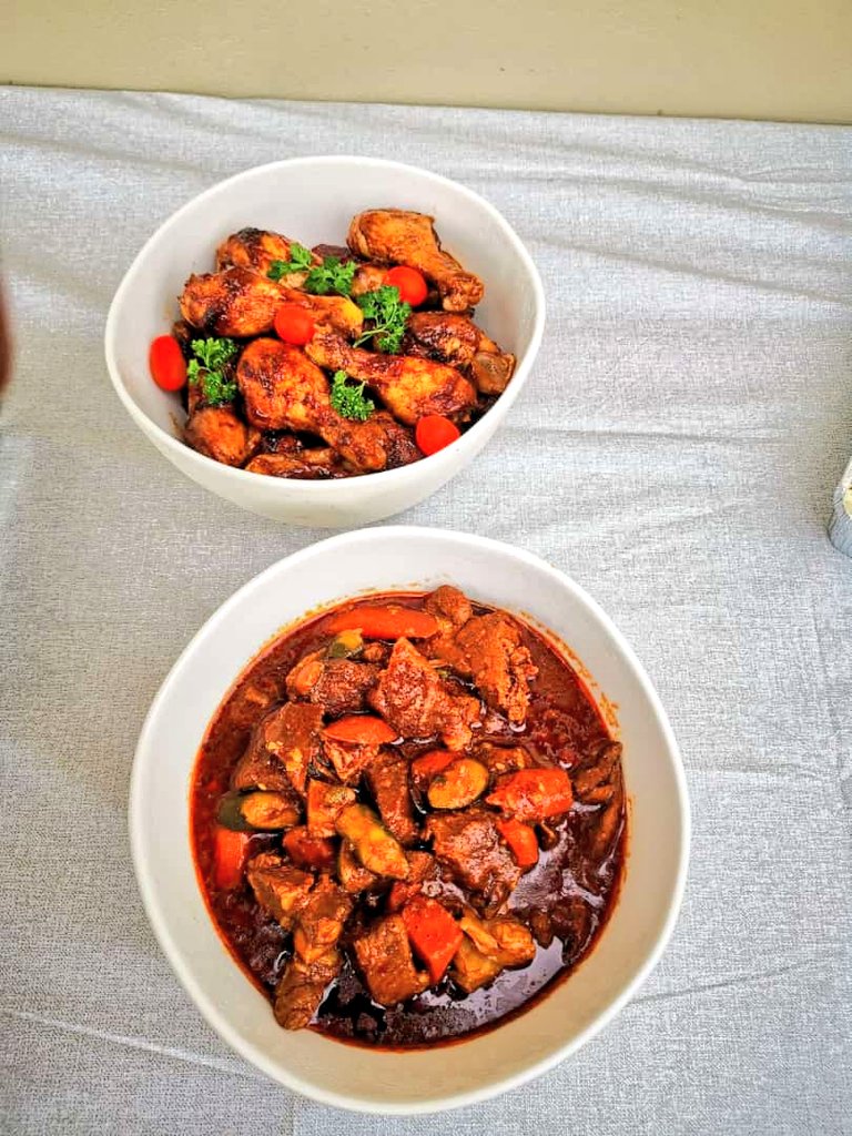 boogaks's tweet photo. Had a food tasting over the weekend 

FoodEdge_With_Vhugals 
For your catering services contact:
Vhugals @ 0714315882
#GirlTalkZA https://t.co/JeK2Uu4jM3
