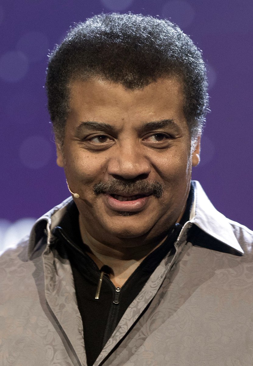 UniversoInteli2's tweet photo. ¡Feliz cumpleaños, astrofísico y divulgador Neil deGrasse Tyson! 🎉

«No solo vivimos entre las estrellas, las estrellas viven dentro de nosotros».

¡¡Qué genial eres, @neiltyson!!
¡¡Gracias por trascender tanto amor por la ciencia!! https://t.co/XntP2WxxyP
