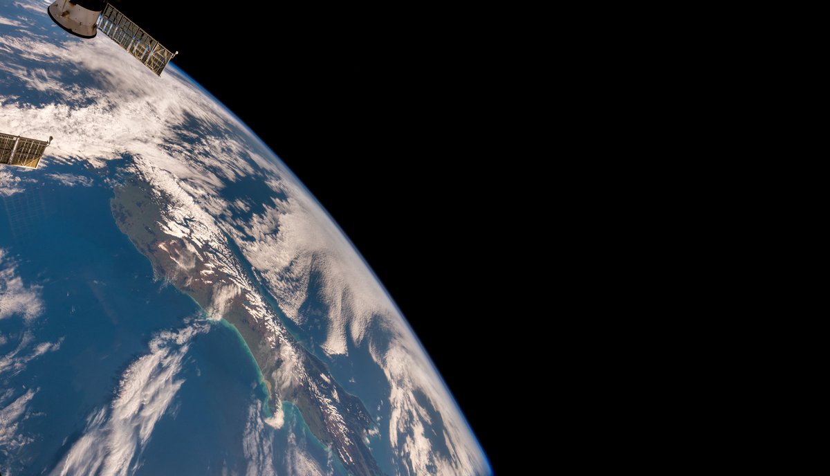 These photos I took of my dreams when I was 14 years old, with my first camera, using my grandfather's old globe. The third photo I took in 2018. I just realized it shows the same place. #BlueDot #horizons