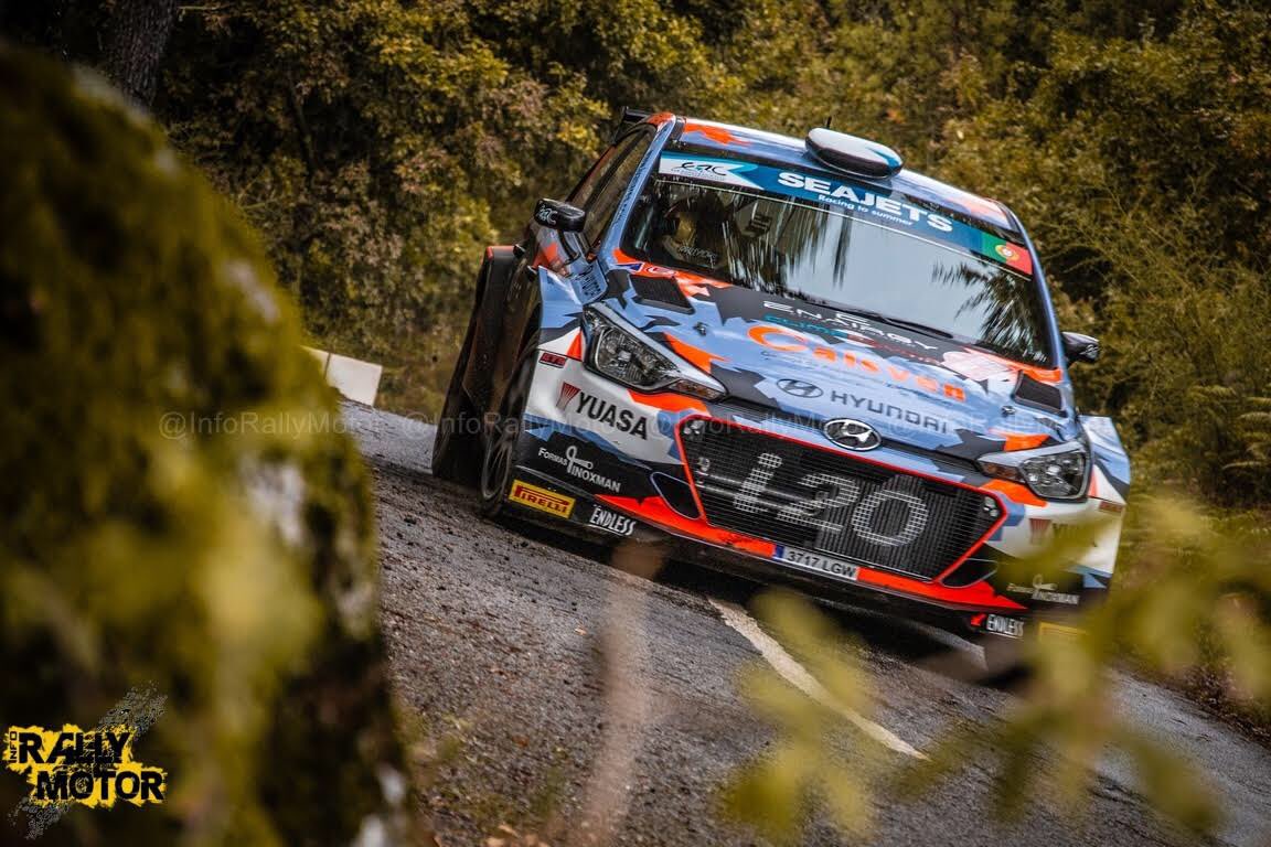 GALERIA FOTOGRÁFICA | <a href="/FIAERC/">FIA European Rally Championship</a> | Rally Fafe Montelongo.  

🥉 @aresracing03 - <a href="/DavidVcopiloto/">Davidvcopiloto</a> 

🚗 Hyundai i20 R5 

Gran actuación de la pareja gallega logrando un meritorio tercer puesto e incluso llegando a pelear por la victoria hasta el último tramo.