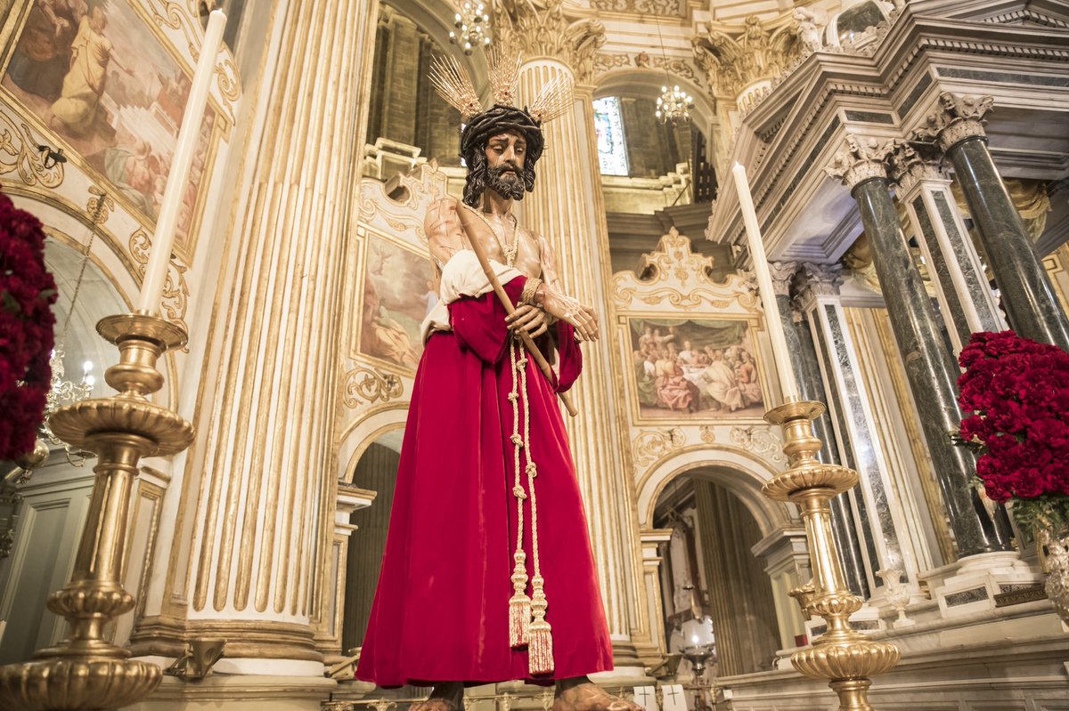 HdadHumildad's tweet photo. #TalDiaComoHoy 5 de Octubre
El Señor de la Humildad presidía las naves centenarias de la S.I. Catedral de la Diócesis de Málaga para celebrar la Solemne Misa Estacional en conmemoración a 325 años de historia de nuestra Hermandad.
#325Humildad https://t.co/kjUsD188yR