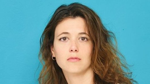 "Sur le web, on est voyeur de la vie des autres. La nôtre ne nous semble jamais assez bien"
En septembre, Francesca Serra a reçu le prix littéraire du Monde pour "Elle a menti pour les ailes". Nous l'avons rencontrée.⤵️
france3-regions.francetvinfo.fr/corse/corse-du…