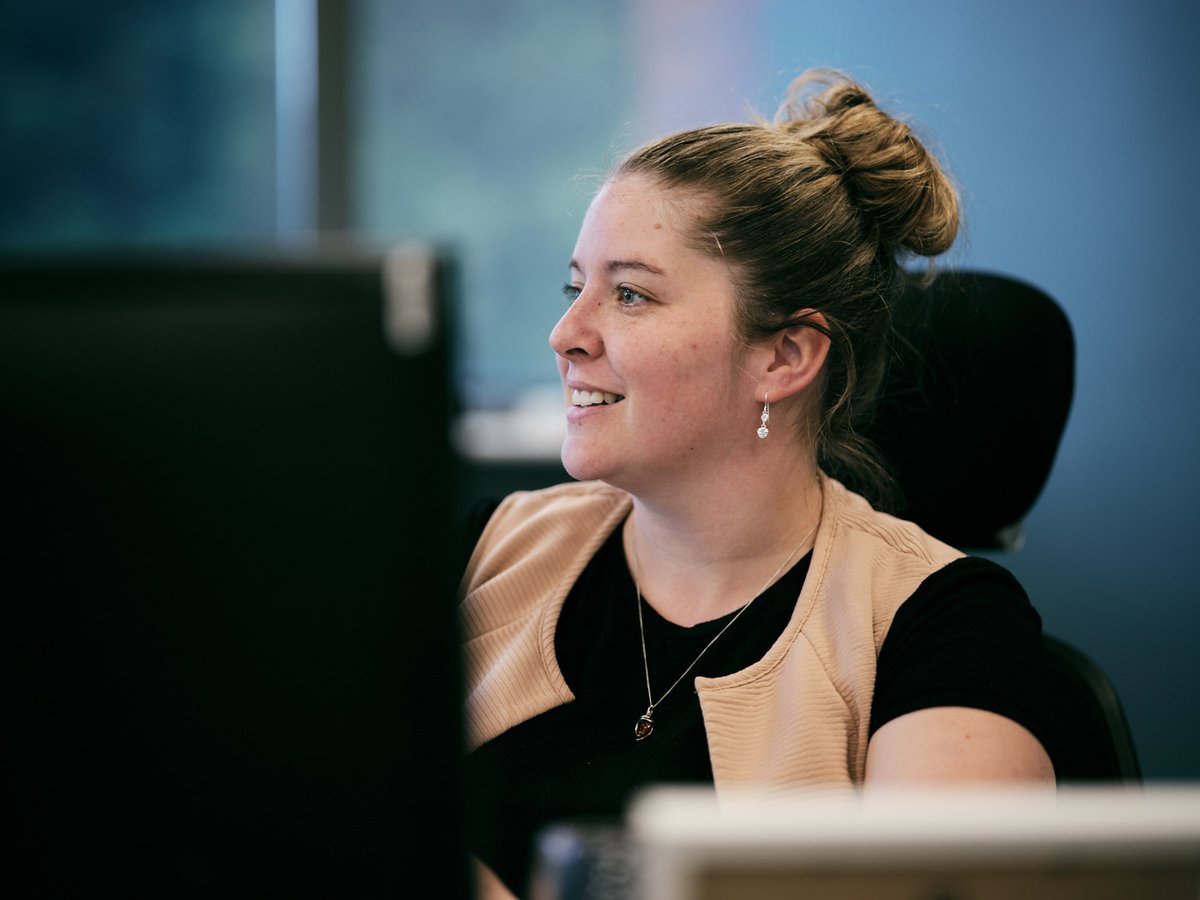 Better_Borrow's tweet photo. For #nationalcustomerservice week, we’re giving a shout out to our wonderful UK based support team who are available on live chat, email and phone - ready to answer any of our customers’ questions quickly and simply! #wereheretohelp #sayhellotobetterborrow 👋 https://t.co/Z7B6Km3J9S