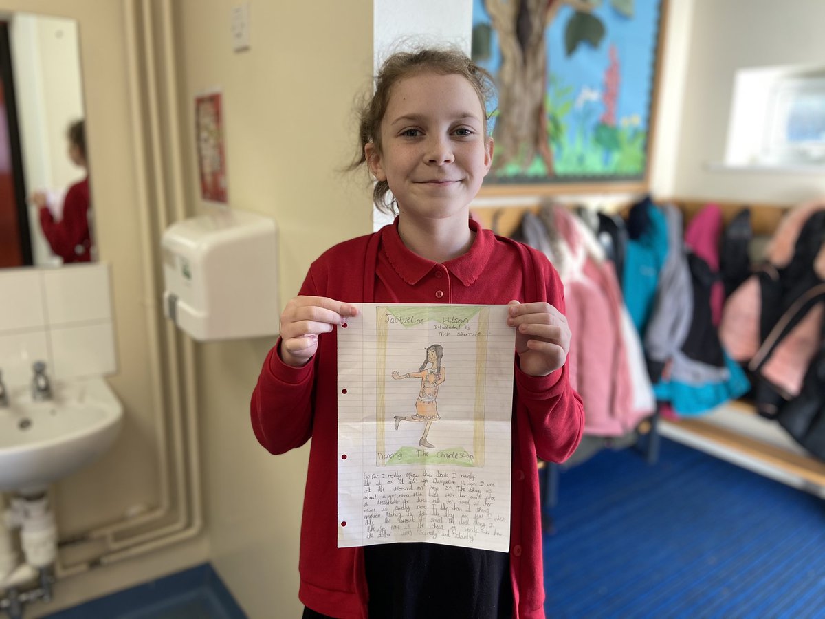 WMPrimaryY6's tweet photo. Wonderful dedication to reading at home. This superstar has brought in some fantastic artwork and writing to tell us about the reading she has been doing at home. A big well done 👏 https://t.co/bw7wlo1neo