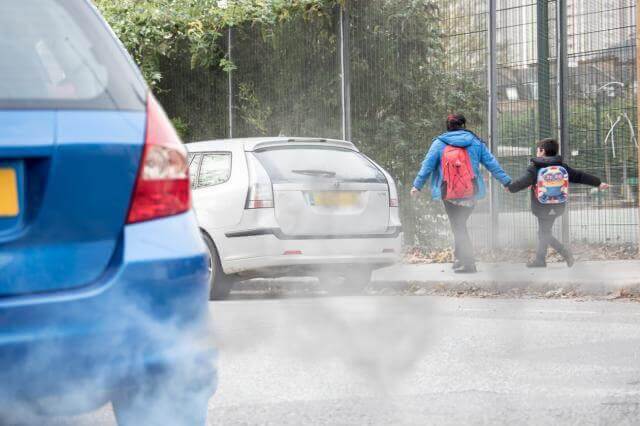 AnaMarvellous's tweet image. Breathe deep - this Thursday is #CleanAirDay 

Dr Kirsty Pringle from @ICASLeeds joined @lizgreenlive to talk about how we can tackle UK #airpollution and the work that is being done with primary school children on the  #BiBBreathes project. 

From 24:50 bbc.co.uk/sounds/play/p0…