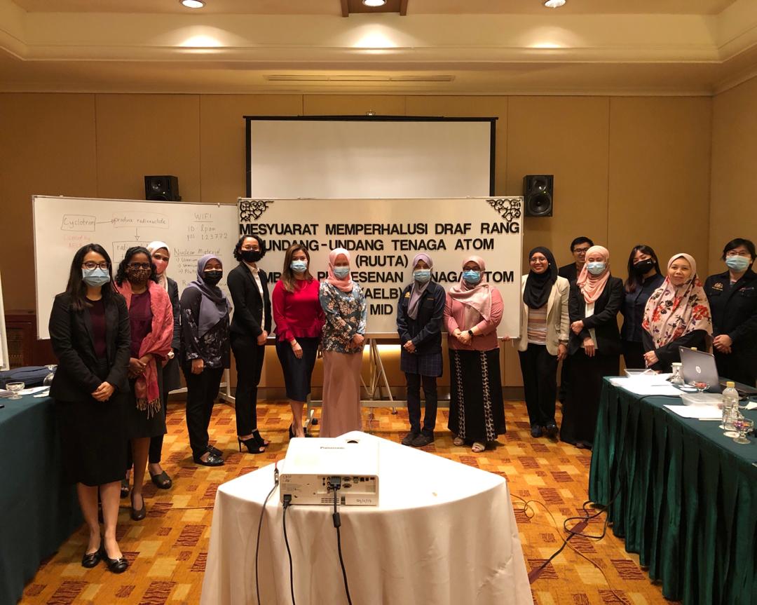 AtomMalaysia's tweet photo. Just last week we had a meeting together with AGC @officialmosti @KKMPutrajaya to discuss in detail &amp; finalizing the atomic energy bill (RUUTA). This new bill will be comprehensive to cover all relevant atomic energy activities and ensure safety of the public. #RUUTA #AELBForAll https://t.co/OUEOh8Txdn