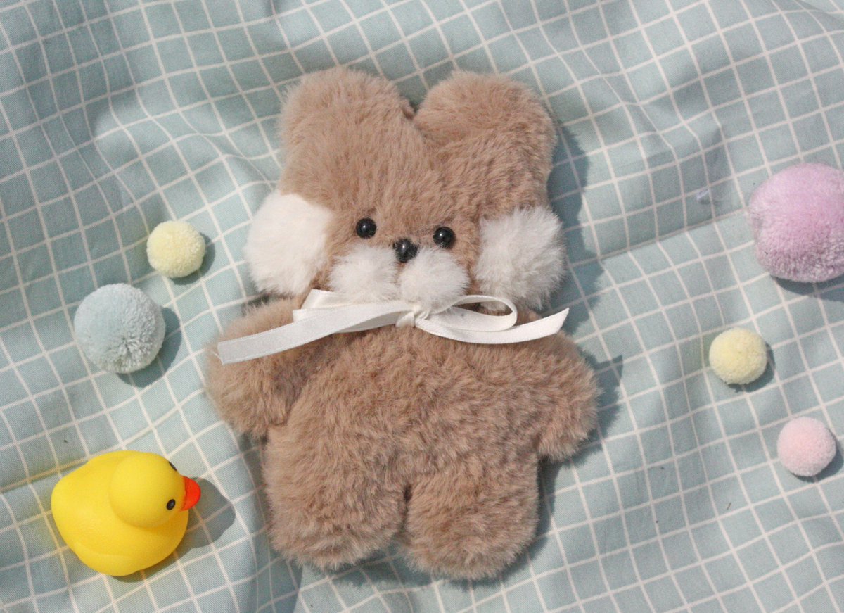 #알티이벤트

제 인형들을 좋아해주시는 분들께
항상 감사드리며 

알티해주신분들중 한분께
제가 디자인하고 제작한 <짜리몽당> 시리즈의 인형중 하나를 선물해드립니다

당첨발표는 11월3일 발표하도록하겠습니다