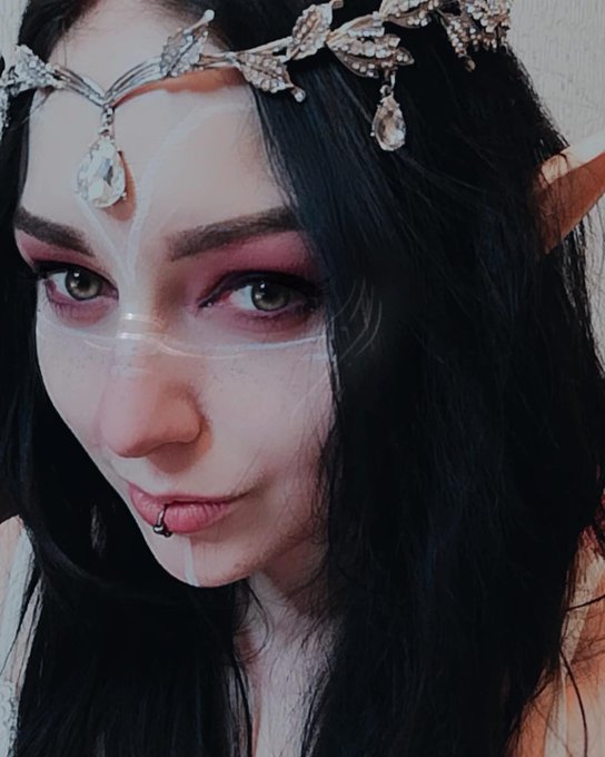 Hey guys! Hru?) https://t.co/6ImiDruzlB