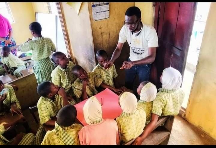 smartyeancah's tweet photo. It is WORLD Teacher's Day 2020🌍

 Teaching is the one profession that creates all other professions. Thank you for helping us become the person we are today and still becoming MORE.

#worldteachersday2020 #WriteTheWrong #WorldLiteracyFoundation #theirworld https://t.co/ifqG9oHBiM
