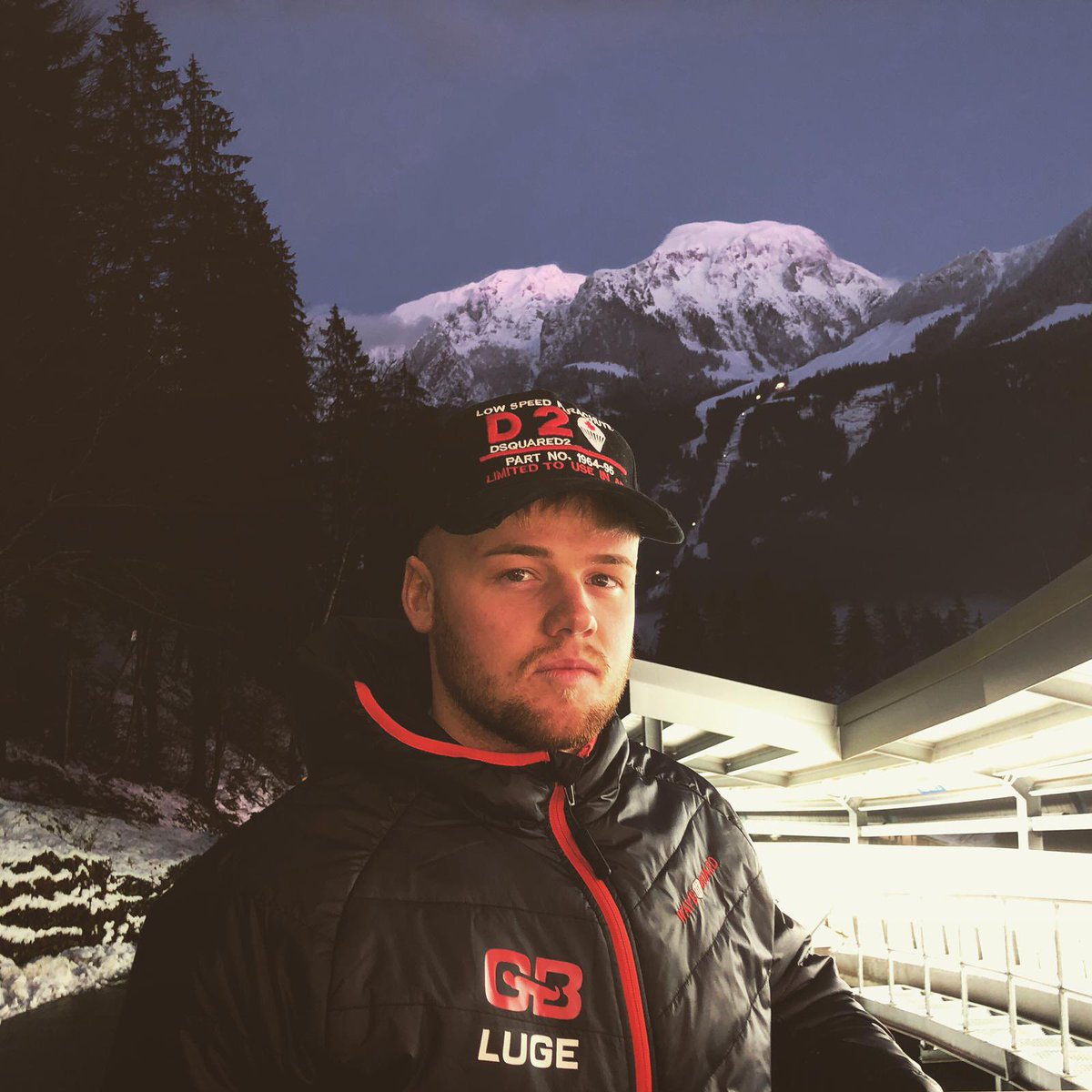 Introducing our newest Elite Athlete! SAC Luke Farrar 23 years old Olympic Luge Elite Athlete since September 2020 We’ll learn more about Luke, his sport and his future goals throughout the week. #MeetTheElite #OlympicLuge #RAFSport @raficesports @LugeGb