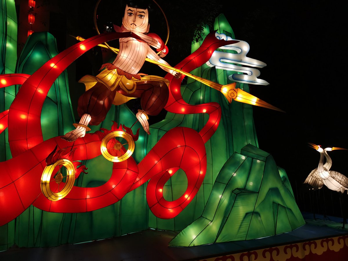LeoWongggg's tweet image. Lanterns, a little bit weird... 
#Soochow
#China
#RealChina