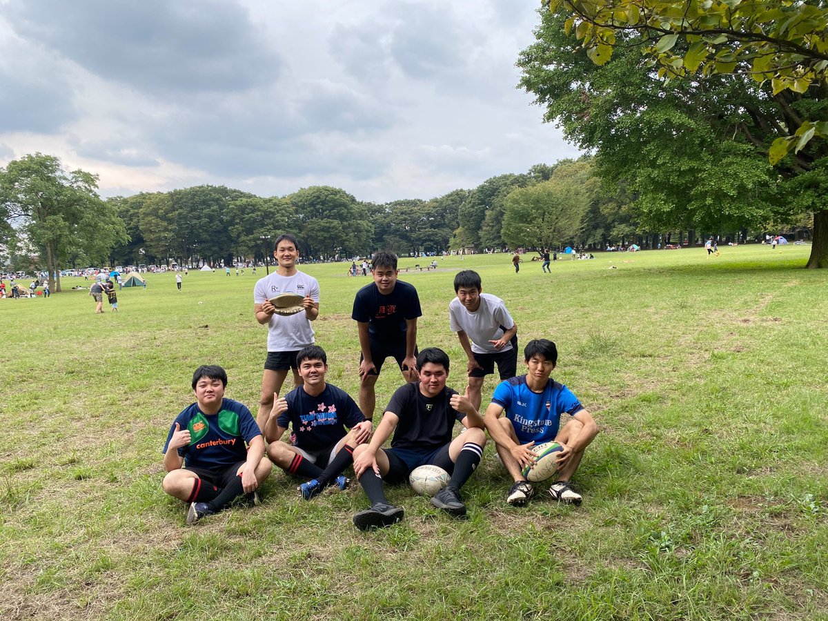 4日(日)の練習の集合写真です！
みんなでするラグビーはやっぱり楽しいですね👍👍
練習に参加してみたい人は気軽にDM下さい😆
11日(日)、17日(土)、25(日)にも練習する予定です！
#ラグビー　#ラグビーサークル　#インカレ　#ラグビー楽しい　#最後のタッチフットめっちゃ楽しかった笑