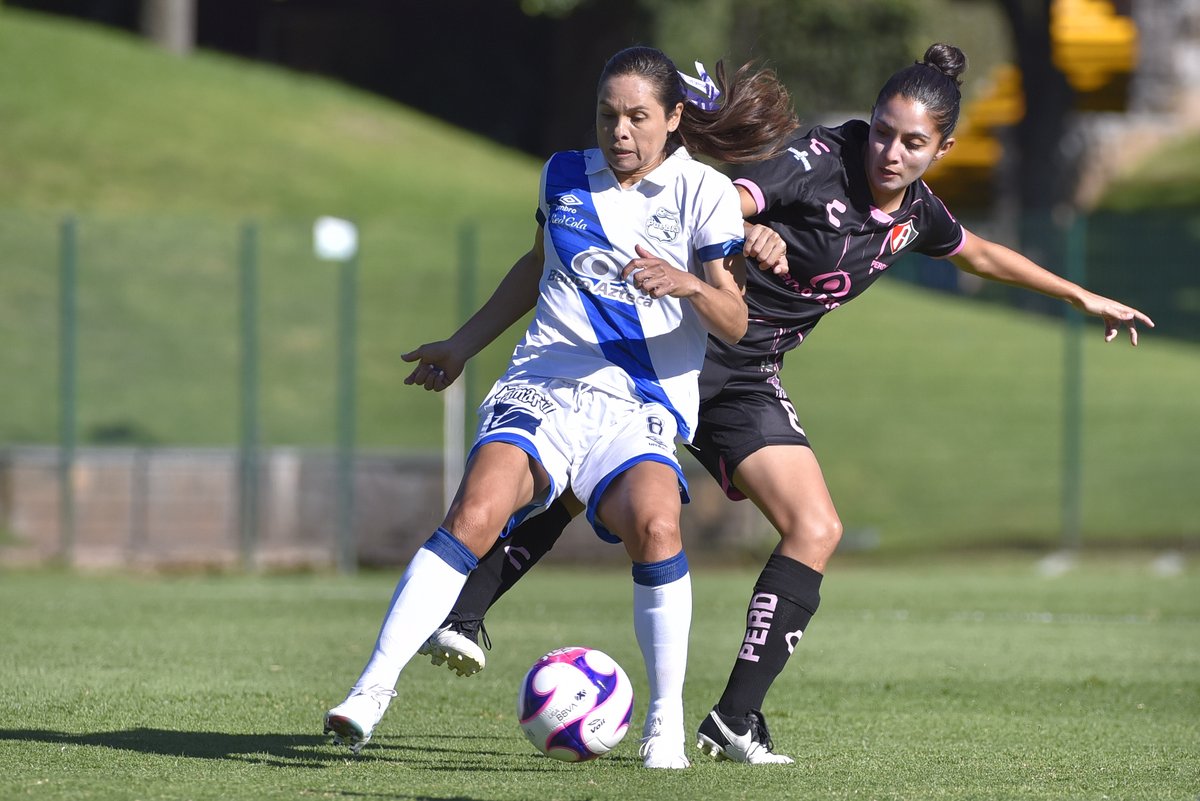 ⭐️ | JUGADORA DE LA JORNADA

Entrega y esfuerzo constante desde la semana previa hasta el partido vs. <a href="/ClubPueblaFem/">Club Puebla Femenil🎽</a>. 

<a href="/kandreagm/">Andrea Garcia</a> lució en el medio campo de La Academia; recuperó y generó acciones de peligro. ¡GRAN TRABAJO, 'DUVA'! 👏

#LateConFuria