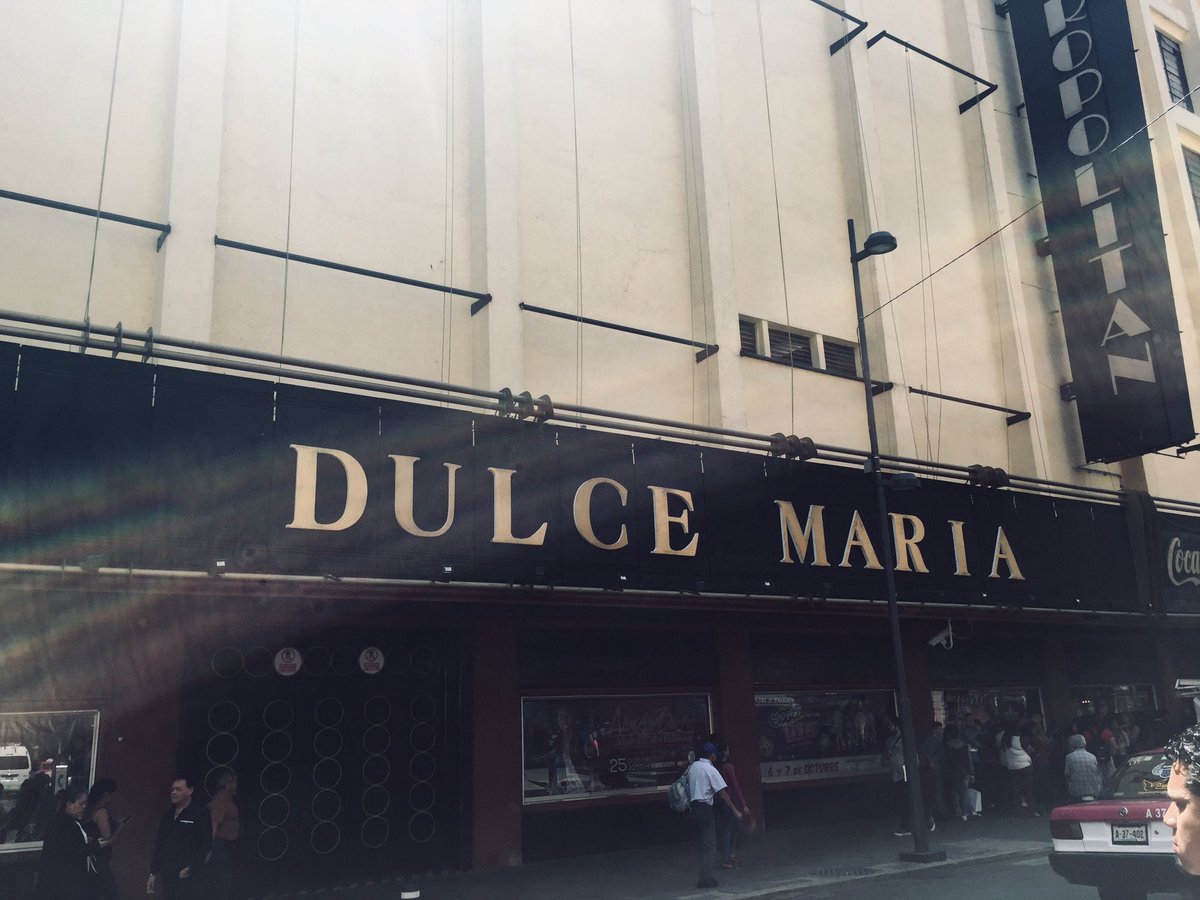 DMworldSVK's tweet photo. @DulceMaria Un día como hoy, hace dos años, cumplí mi mayor sueño de verte cantar en un gran escenario, en tu bonito país.❤️🇲🇽 Lo que viví ese día, nunca se borrará de mi corazón y de mi memoria. Gracias por tanto!!! Te extraño mucho.⭐️🥺 https://t.co/MpfXN8k2k4