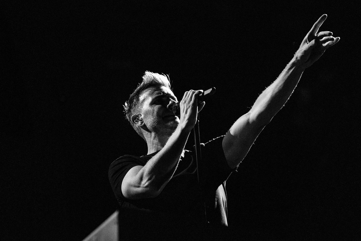 GaryBarlow's tweet photo. Can’t wait for a whole lot more of this next year… Don’t forget to pre-order your copy of my new album, ‘Music Played By Humans’ before 5pm tomorrow to get your code for early access to the pre-sale ! https://t.co/9XlnaaIpyh https://t.co/SCSBh9n8zL