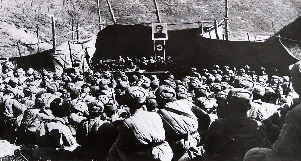 Meeting of active members of divisional Party committees of the Korean People’s Army was held to implement the tasks advanced at the Third Plenary Meeting of the WPK Central Committee - Kim Il Sung has talks with Heroes of the Republic and model combatants. [June Juche 40 (1951)]