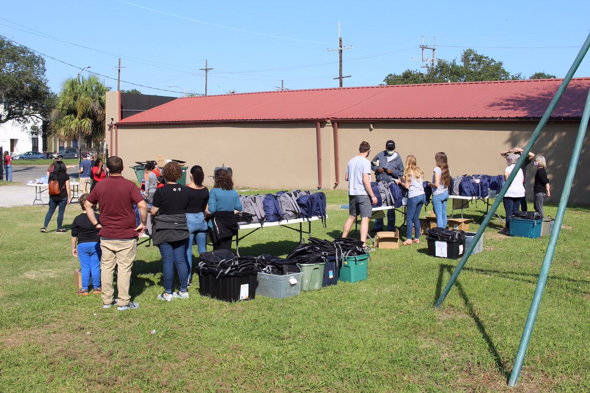 sendneworleans's tweet image. Volunteers from @JoinNOBA churches all over the city gathered to take part in the @sendrelief #DayofService 

We are so thankful to all the people who came out and to @BFH_NOLA for hosting. The Lord continues to work in our city as needs are met and lives are changed!