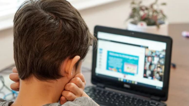 NumadApp's tweet image. La preocupación en los hogares españoles aumenta cada vez más para intentar que sus hijos tengan una buena educación. 
Si quieres saber más bit.ly/2SoCApy
#profesoresprofesionales #miedo #familia #alumnos #educación