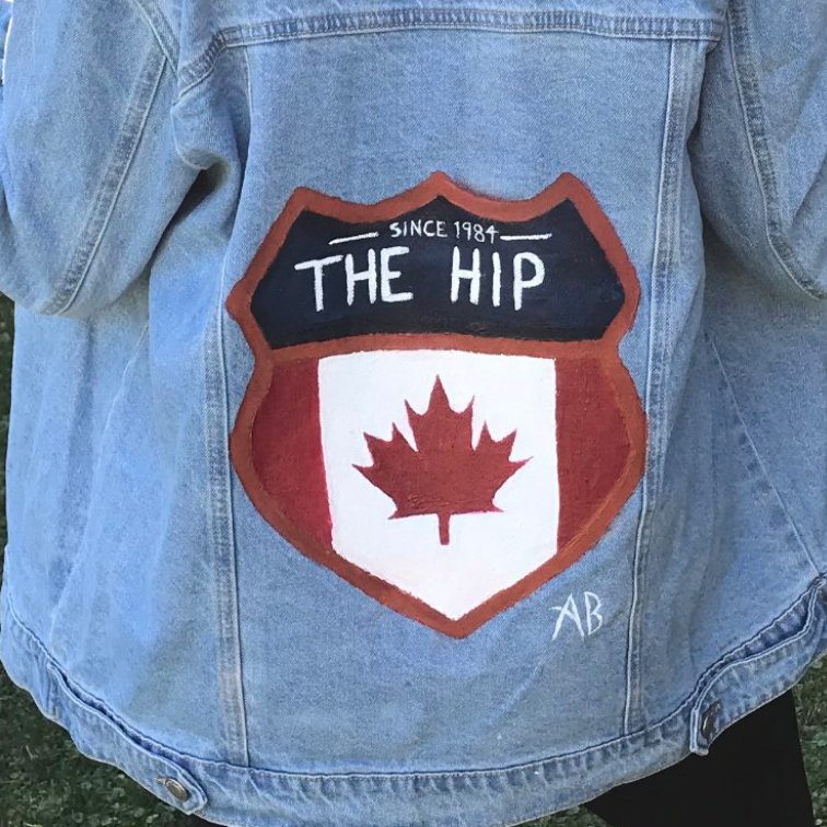 thehipofficial's tweet photo. Alexa decked out her denim jacket with a hand-painted Hip crest! Amazing work. Keep sending your art our way for us to share! @alexxaab6 https://t.co/RnbPXml8sy