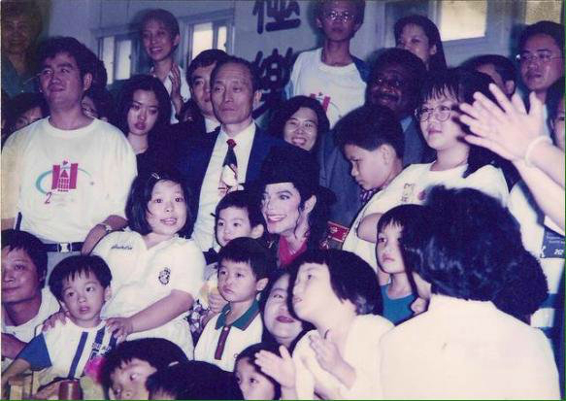 michaeljackson's tweet photo. This month in 1996 while on the road for the HIStory Tour, Michael visited Home Without Barriers, a hospital for disadvantaged children in Kaohsiung, Taiwan. He spent time with the children, offering small gifts and concert tickets. #MJHumanitarian https://t.co/Nr2LxvlnrY
