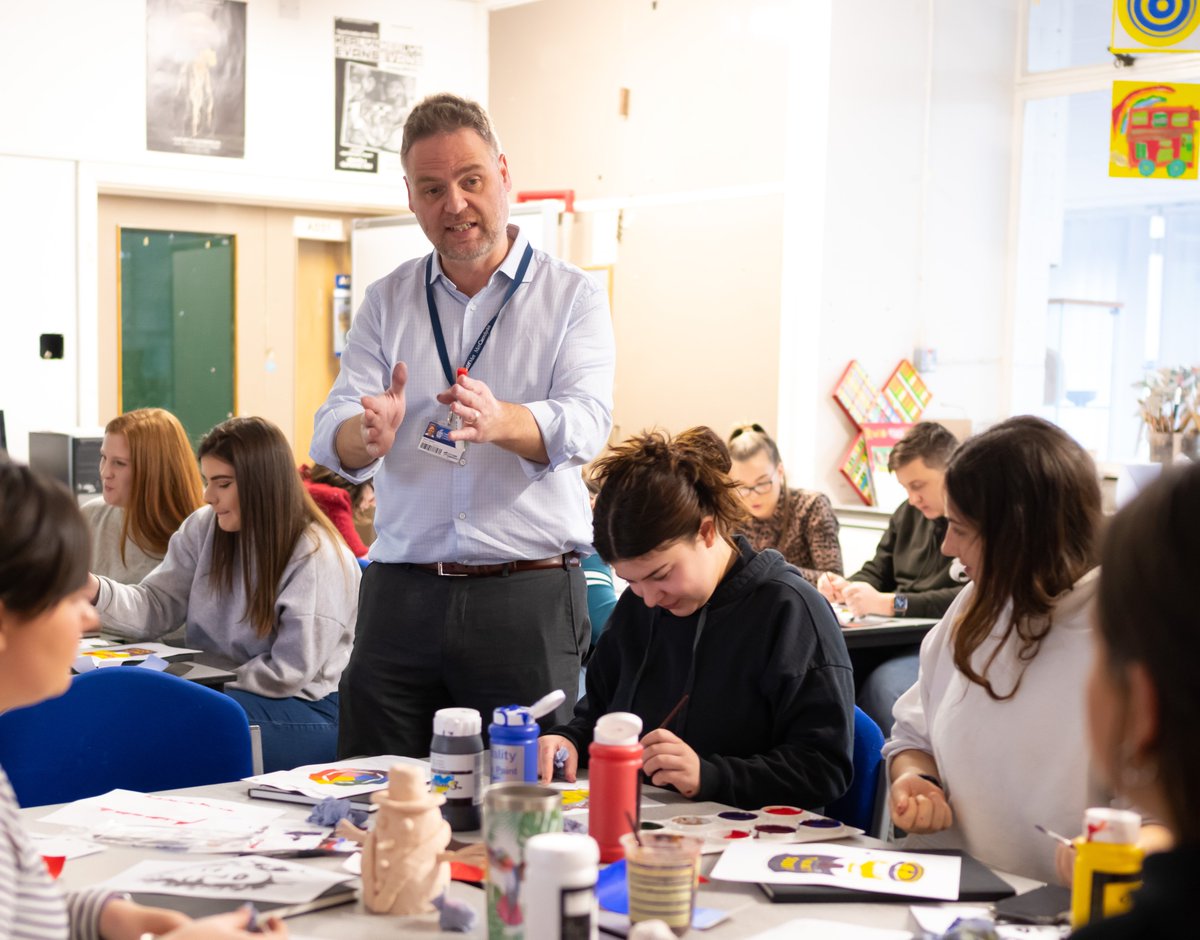 cardiffmet's tweet photo. 📣Today is World Teachers Day and we're celebrating the remarkable work that teachers do! 👨‍🏫

👀Keep your eyes peeled on @ITEcardiffmet this week to hear from some of our teaching staff, students &amp; partner schools about why they love the teaching profession. #WorldTeachersDay2020 https://t.co/BpyHphv22L