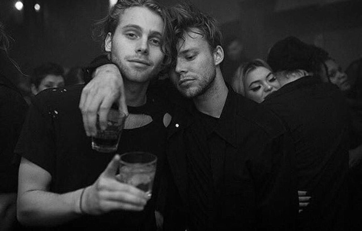 Random Lashton pics that I like                  ~a thread