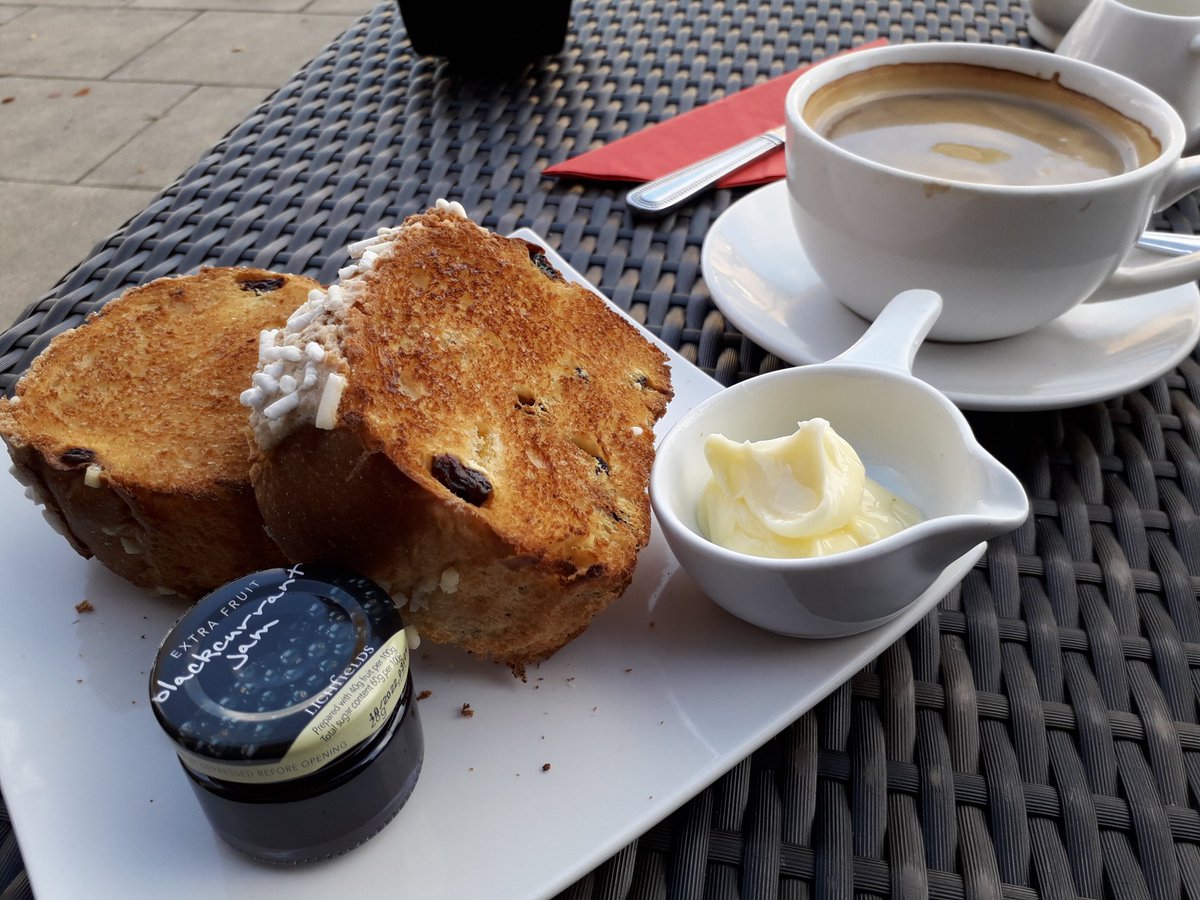JDearnshaw's tweet photo. Popped in for coffee & delicious panettone 😀#CaffeCapri #Horbury #lovehorbury https://t.co/L3ktzonjwa