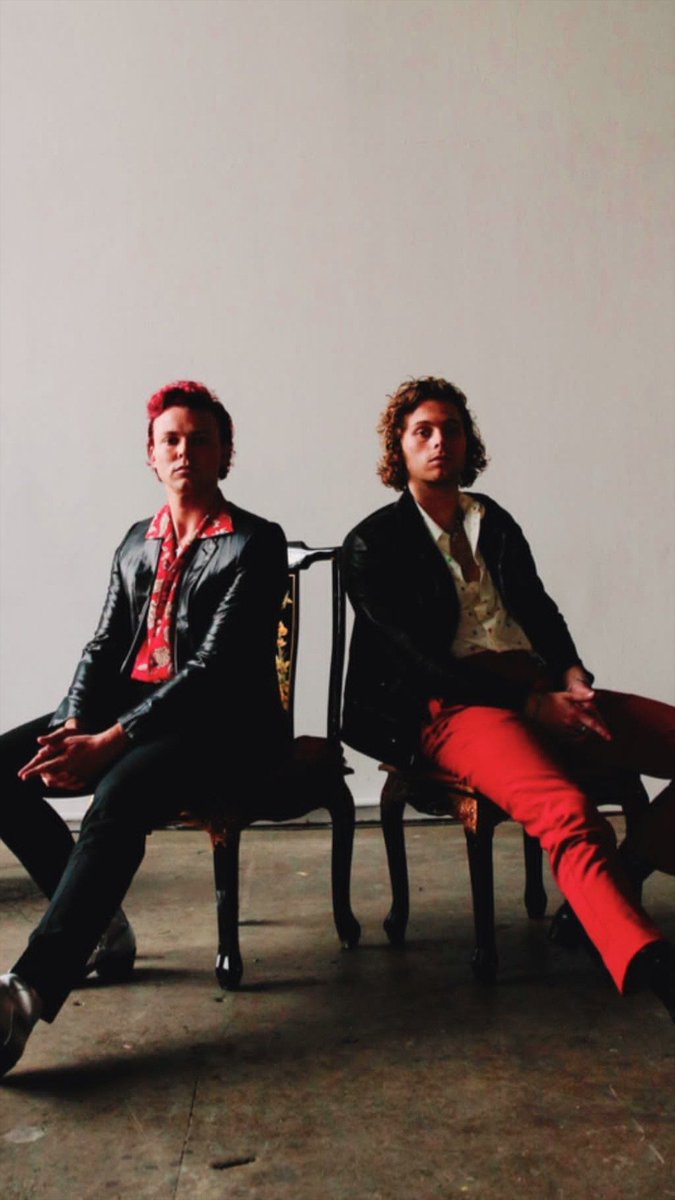 Random Lashton pics that I like                  ~a thread