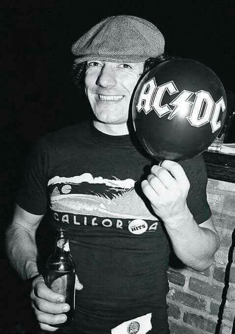 AC/DC Twivia tweet media
