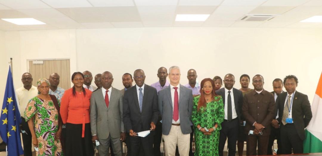 APV-FLEGT C.I. tweet media