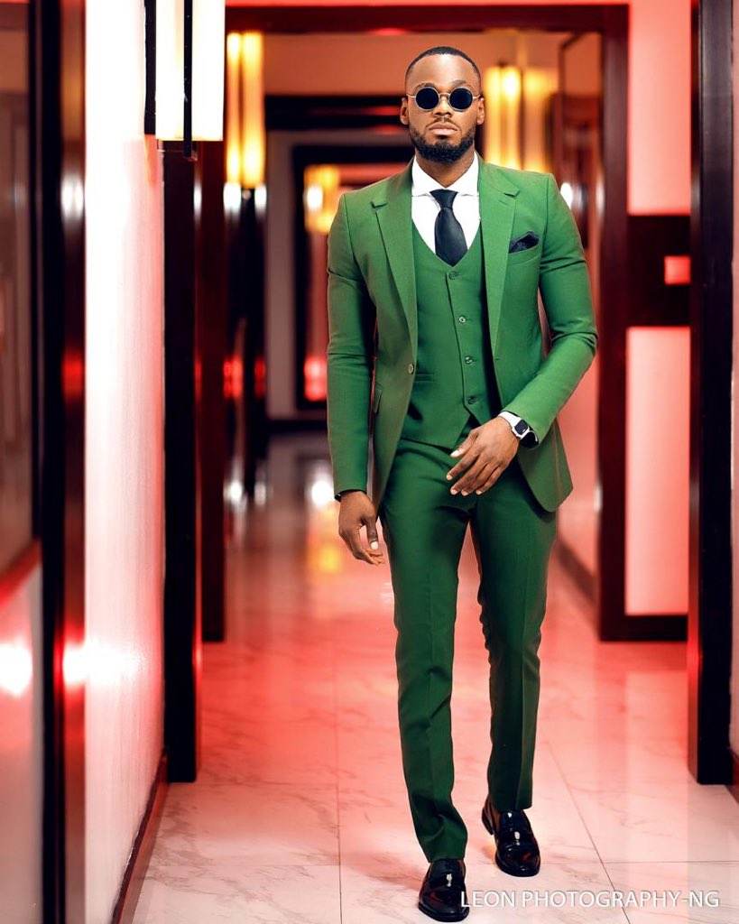 PrinceNEnwerem's tweet photo. Style is a way of saying who you are without saying a word...#PrinceTheStyleKing https://t.co/czxXVl28Zg