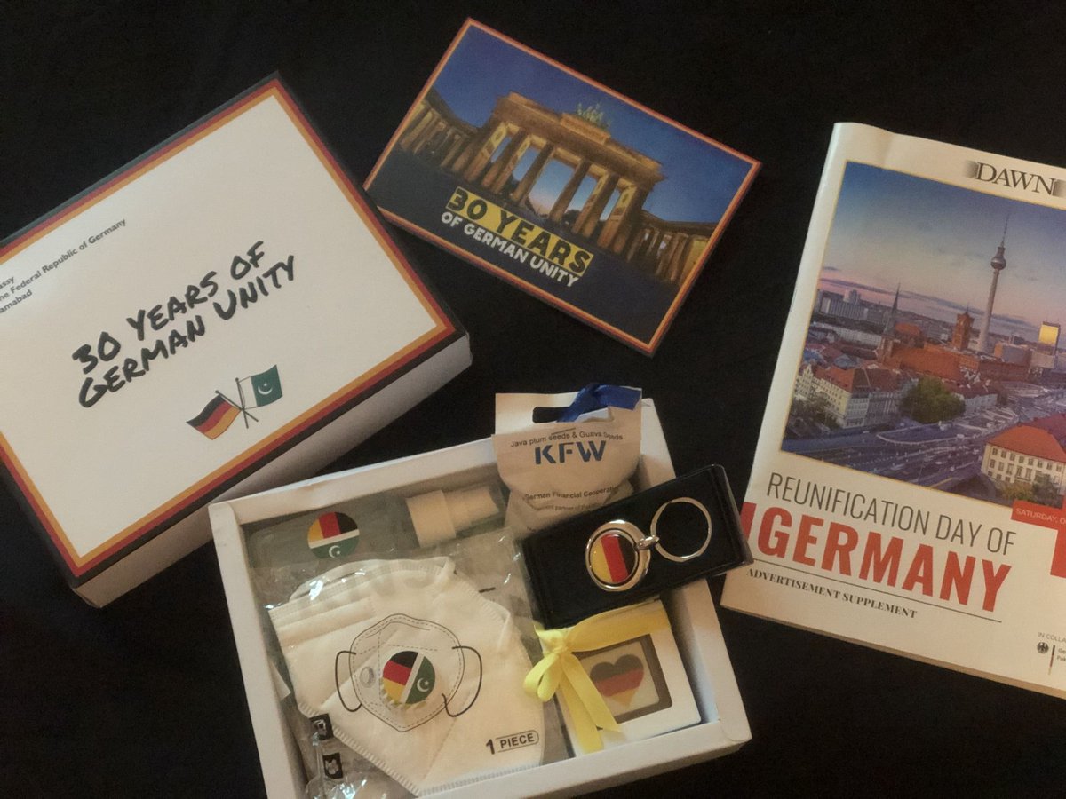 arzishazam's tweet photo. Celebrating #30YearsOfGermanUnity with Pakistan
🇩🇪 🇵🇰.
Thanks to the @GermanyinPAK for sending me this package.
Looking forward to our trip to Berlin to foster Pak-German tech relations! https://t.co/4oV257mef1